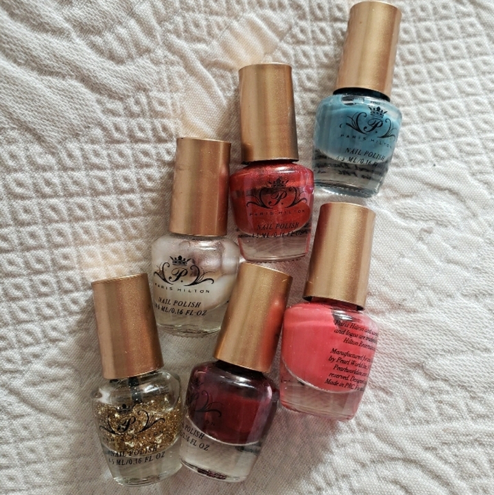 LOT of nailpolish